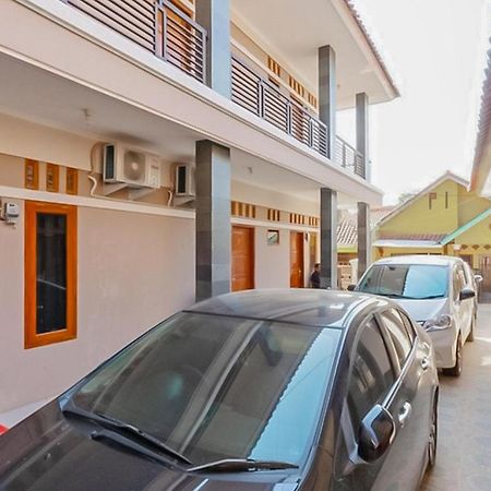 Wisma Andali Syariah Near Rsud Cideres Маяленгка Экстерьер фото